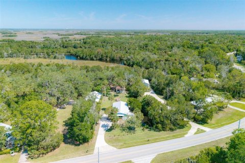 House in Homosassa, Florida 3 bedrooms, 109.25 sq.m. № 2284498 - photo 8