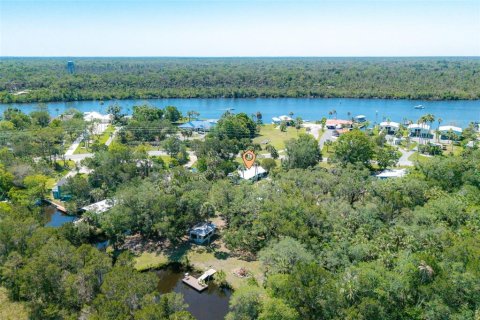 House in Homosassa, Florida 3 bedrooms, 109.25 sq.m. № 2284498 - photo 11