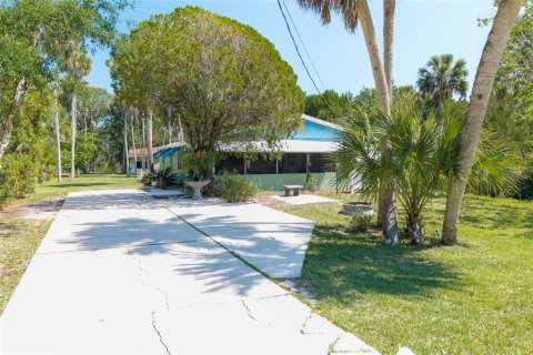 House in Homosassa, Florida 3 bedrooms, 109.25 sq.m. № 2284498