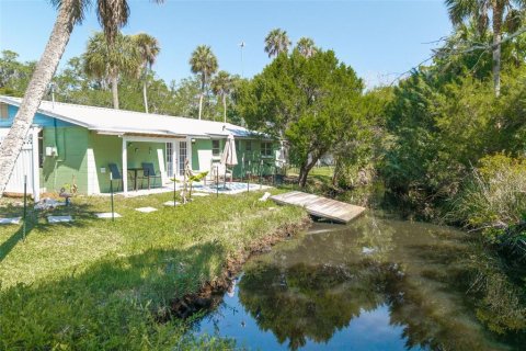 House in Homosassa, Florida 3 bedrooms, 109.25 sq.m. № 2284498 - photo 4