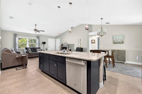 House in North Port, Florida 3 bedrooms, 132.57 sq.m. № 2391318 - photo 9