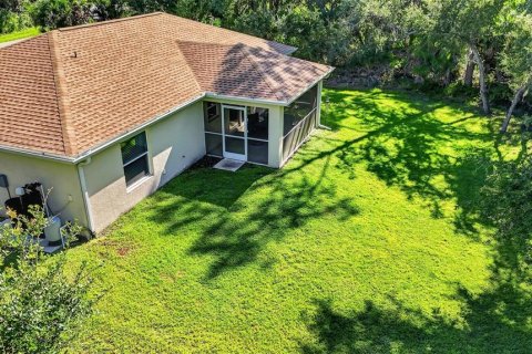 House in North Port, Florida 3 bedrooms, 132.57 sq.m. № 2391318 - photo 21