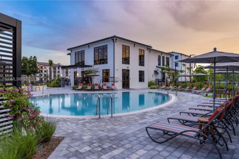 Apartment in Miami, Florida 2 bedrooms, 103.03 sq.m. № 2171374 - photo 2