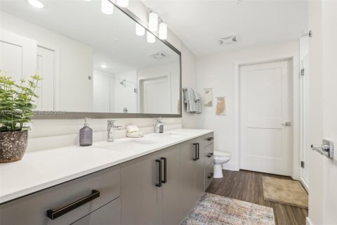 Apartment in Miami, Florida 2 bedrooms, 103.03 sq.m. № 2171374 - photo 12