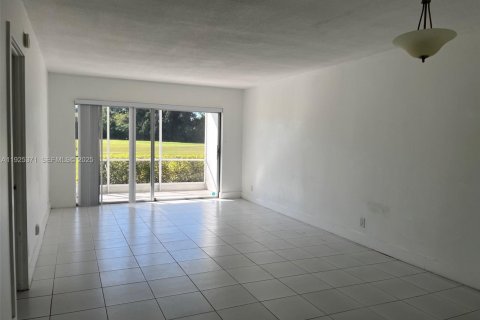 Copropriété à louer à Pompano Beach, Floride: 1 chambre, 83.61 m2 № 1984520 - photo 7