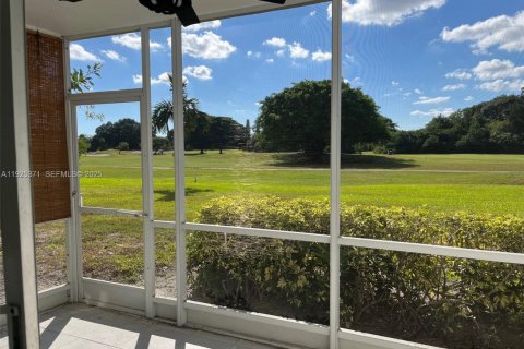 Copropriété à louer à Pompano Beach, Floride: 1 chambre, 83.61 m2 № 1984520 - photo 17