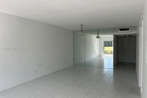 Copropriété à louer à Pompano Beach, Floride: 1 chambre, 83.61 m2 № 1984520 - photo 9