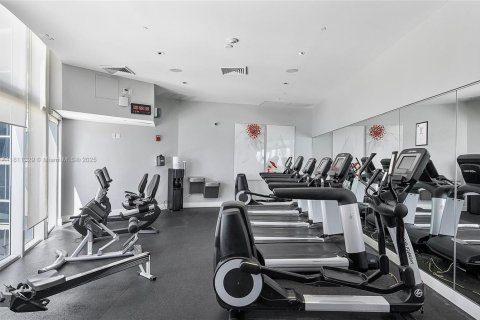 Condo in Sunny Isles Beach, Florida, 2 bedrooms № 1959893 - photo 27