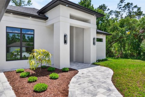 Villa ou maison à vendre à North Port, Floride: 4 chambres, 196.86 m2 № 2101791 - photo 5