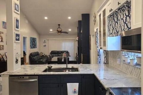 Casa en venta en West Palm Beach, Florida, 2 dormitorios, 102.19 m2 № 2432575 - foto 14