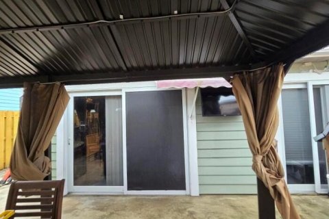 Casa en venta en West Palm Beach, Florida, 2 dormitorios, 102.19 m2 № 2432575 - foto 12