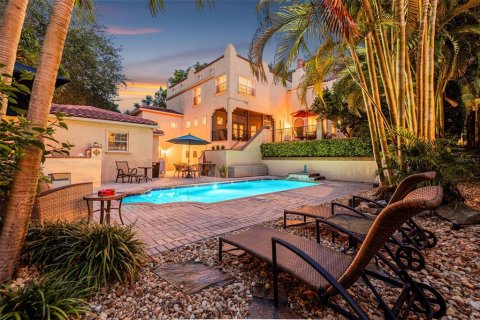 Casa en venta en Belleair, Florida, 4 dormitorios, 368.17 m2 № 2221963 - foto 2