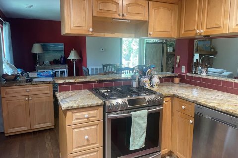 House in Seminole, Florida 4 bedrooms, 165.09 sq.m. № 1900948 - photo 18