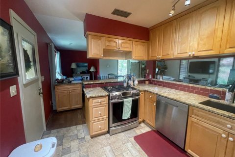 House in Seminole, Florida 4 bedrooms, 165.09 sq.m. № 1900948 - photo 16
