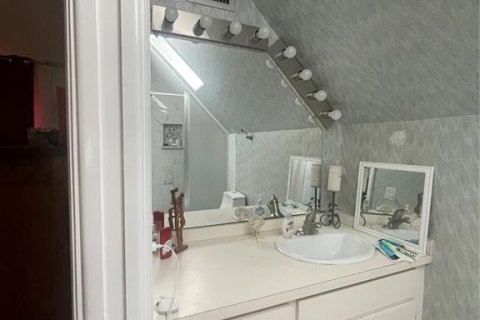 House in Seminole, Florida 4 bedrooms, 165.09 sq.m. № 1900948 - photo 27
