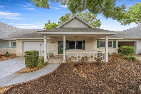 House in Ocala, Florida 2 bedrooms, 131.09 sq.m. № 2156207