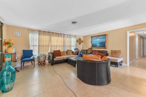 Купить виллу или дом в Бойнтон-Бич, Флорида 3 комнаты, 173.45м2, № 2084015 - фото 7