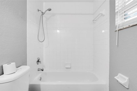 House in Pompano Beach, Florida 2 bedrooms, 87.14 sq.m. № 2361612 - photo 21