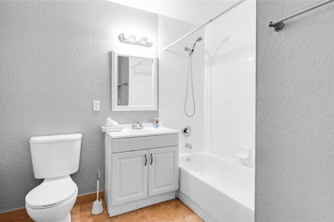 House in Pompano Beach, Florida 2 bedrooms, 87.14 sq.m. № 2361612 - photo 24