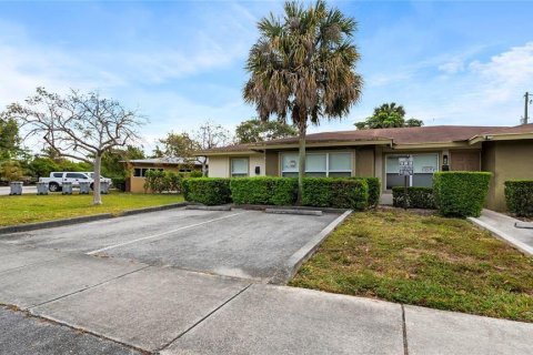 House in Pompano Beach, Florida 2 bedrooms, 87.14 sq.m. № 2361612 - photo 6