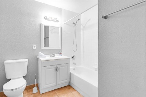 House in Pompano Beach, Florida 2 bedrooms, 87.14 sq.m. № 2361612 - photo 22