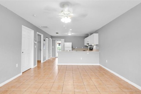 House in Pompano Beach, Florida 2 bedrooms, 87.14 sq.m. № 2361612 - photo 8