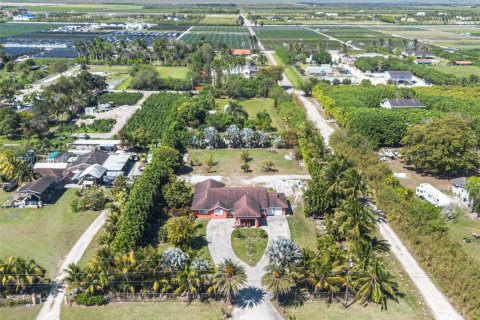 Villa ou maison à vendre à Homestead, Floride: 5 chambres, 387.03 m2 № 1726891 - photo 2