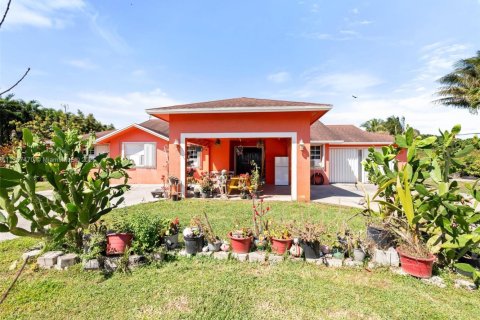 Villa ou maison à vendre à Homestead, Floride: 5 chambres, 387.03 m2 № 1726891 - photo 3