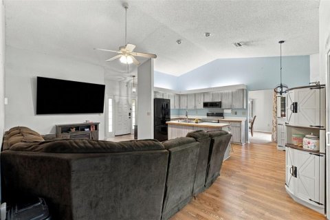 Casa en venta en Spring Hill, Florida, 2 dormitorios, 144.18 m2 № 2377979 - foto 5