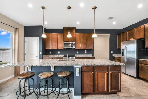 Casa en venta en Kissimmee, Florida, 4 dormitorios, 259.2 m2 № 2144969 - foto 11