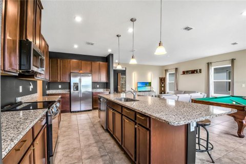 Casa en venta en Kissimmee, Florida, 4 dormitorios, 259.2 m2 № 2144969 - foto 10