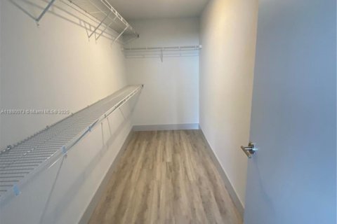 Apartamento en alquiler en Coral Springs, Florida, 3 dormitorios, 129.88 m2 № 1925372 - foto 17