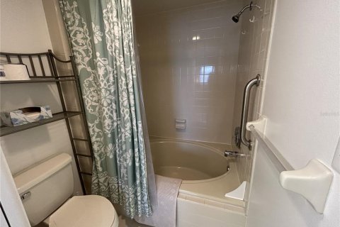Condo in South Pasadena, Florida, 2 bedrooms № 2391229 - photo 21