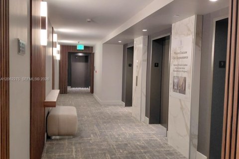 Condo in Miami Beach, Florida, 1 bedroom  № 2246868 - photo 22