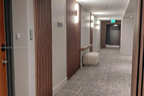 Condo in Miami Beach, Florida, 1 bedroom  № 2246868 - photo 23