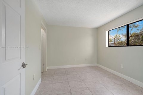 Copropriété à vendre à Plantation, Floride: 3 chambres, 106.84 m2 № 1962350 - photo 21