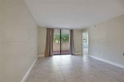 Copropriété à vendre à Plantation, Floride: 3 chambres, 106.84 m2 № 1962350 - photo 16