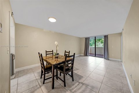 Copropriété à vendre à Plantation, Floride: 3 chambres, 106.84 m2 № 1962350 - photo 11