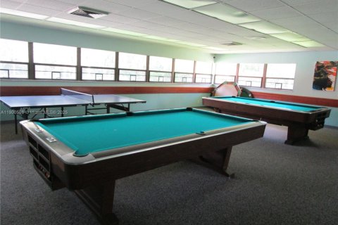 Condo in Tamarac, Florida, 2 bedrooms  № 2015043 - photo 5