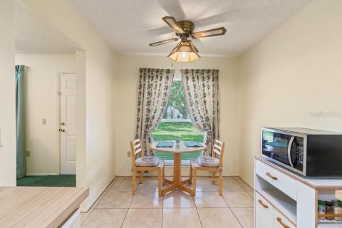 Condominio en venta en Port Richey, Florida, 3 dormitorios, 152.92 m2 № 1832597 - foto 5