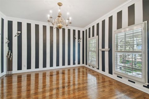 House in Tampa, Florida 6 bedrooms, 408.03 sq.m. № 1732929 - photo 13