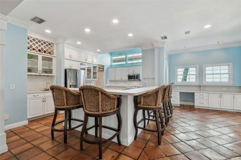 House in Tampa, Florida 6 bedrooms, 408.03 sq.m. № 1732929 - photo 25