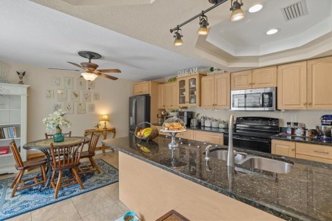Condo in Sarasota, Florida, 3 bedrooms  № 1839881 - photo 12