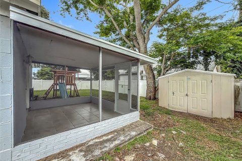 House in Pinellas Park, Florida 3 bedrooms, 105.54 sq.m. № 1815113 - photo 21