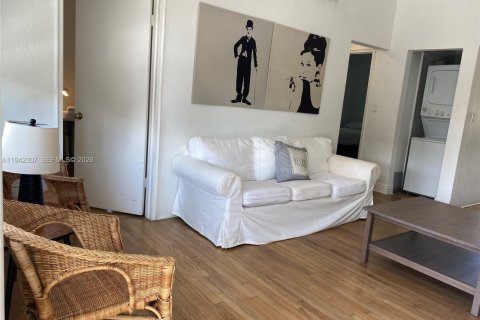 Apartment in Miami Beach, Florida 2 bedrooms № 2052785 - photo 13