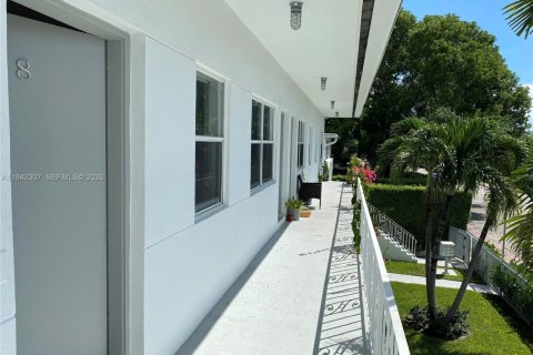 Apartment in Miami Beach, Florida 2 bedrooms № 2052785 - photo 15