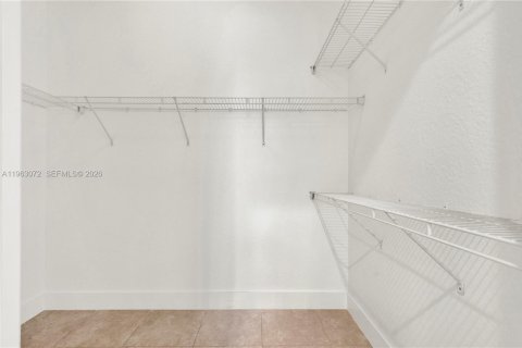 Купить виллу или дом в Хомстед, Флорида 3 спальни, 176.79м2, № 2023978 - фото 22