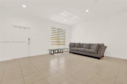 Купить виллу или дом в Хомстед, Флорида 3 спальни, 176.79м2, № 2023978 - фото 16