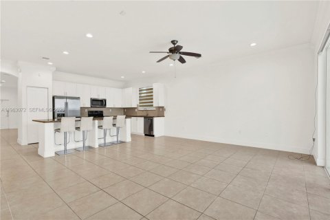 Купить виллу или дом в Хомстед, Флорида 3 спальни, 176.79м2, № 2023978 - фото 12