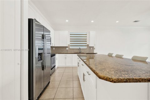 Купить виллу или дом в Хомстед, Флорида 3 спальни, 176.79м2, № 2023978 - фото 7